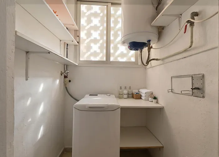 Oceanfront Apartment *